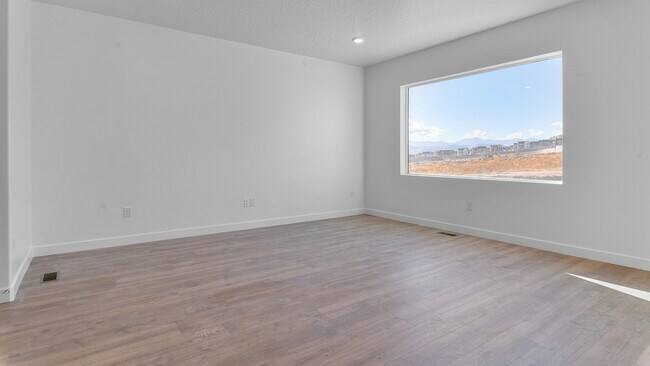 257 E Levengrove Dr, Lehi, UT 84048 - photo 5