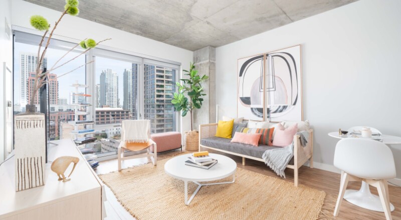 172 N Desplaines St, Chicago, IL 60661 - photo 1