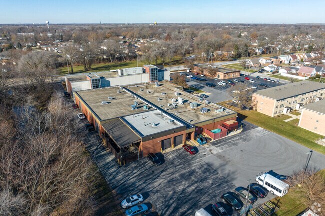 Center for Academics & Technology has 106 students.