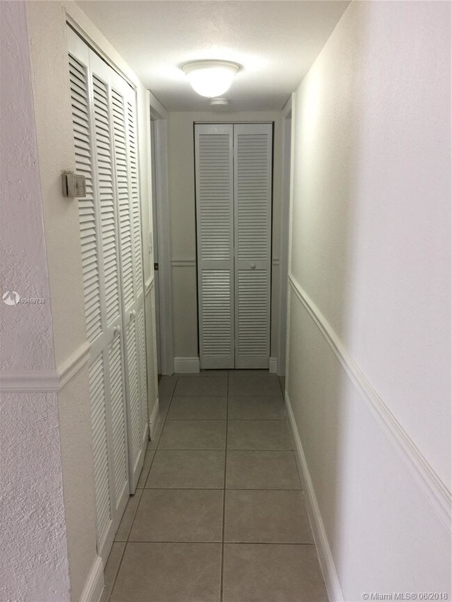 9403 SW 76th St unit 301, Miami, FL 33173 - photo 7