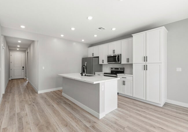 4461 Pinoche Ave unit 36480336, North Las Vegas, NV 89032 - photo 4