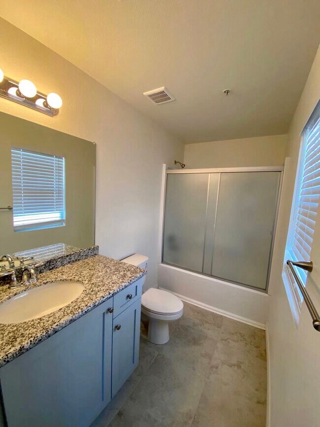 809 W Duarte Rd unit C, Monrovia, CA 91016 - photo 7