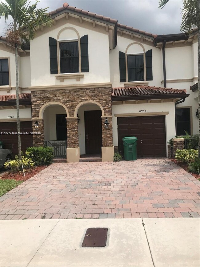 8965 NW 98th Ave, Doral, FL 33178
