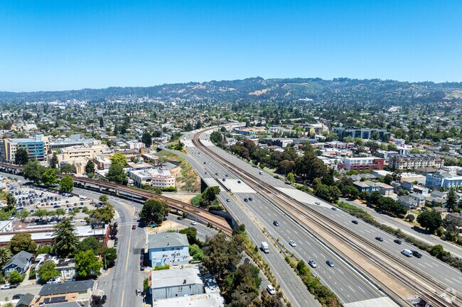 I-580 providing east-west access across Longfeloow and connecting to cities like San Francisco.
