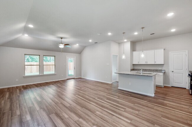 1048 Tarryhill Dr unit 36473667, Crowley, TX 76036 - photo 6