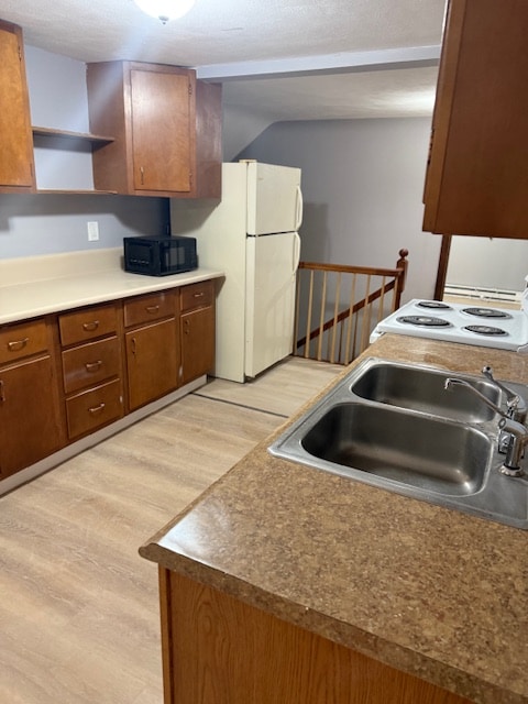 65 French King Hwy unit 32, Erving, MA 01344 - photo 1