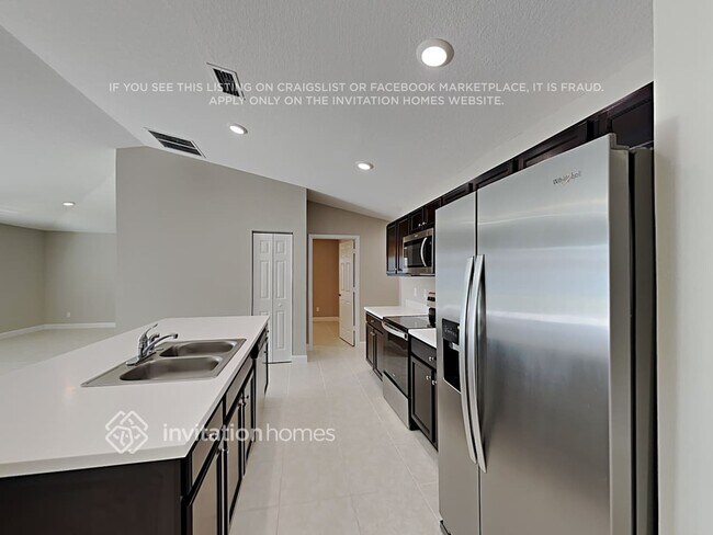 442 Oldenberg St SW, Palm Bay, FL 32908 - photo 6