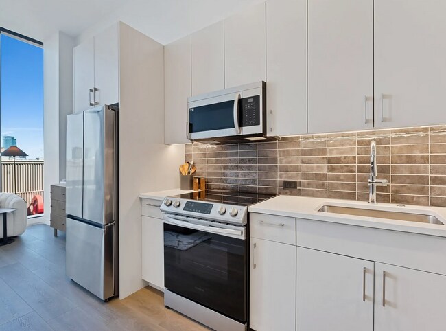 Van Buren Lofts unit 814, Chicago, IL 60607 - photo 5