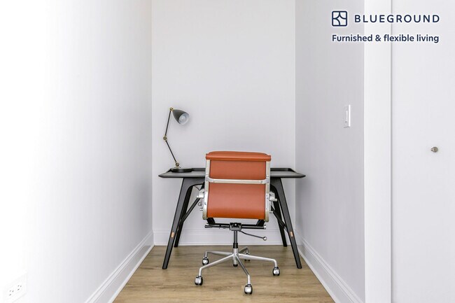 2 W Delaware Place unit FL31-ID1284, Chicago, IL 60610 - photo 5