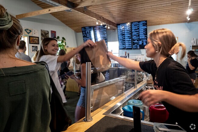 Award-winning Cinnamon Roll Deli has a constant flow of repeat customers as well as new ones.