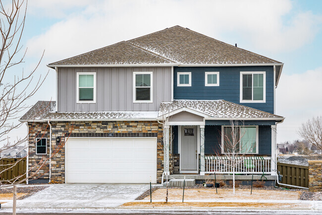 The majority of homes in Severance were built after 2005, and tend to be in the modern craftsman style.