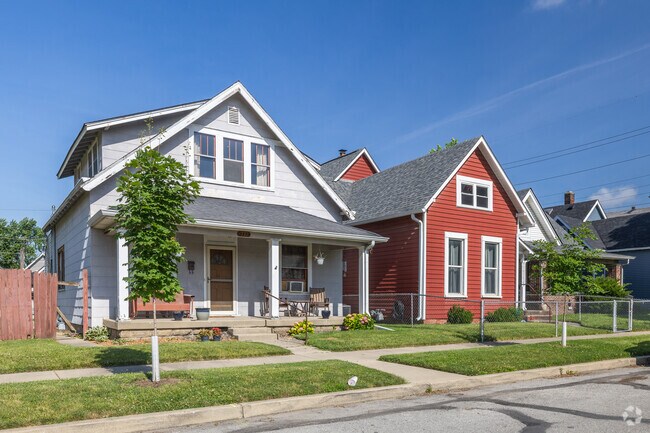 Old Southside homes are well maintained with wonderful pops of color.