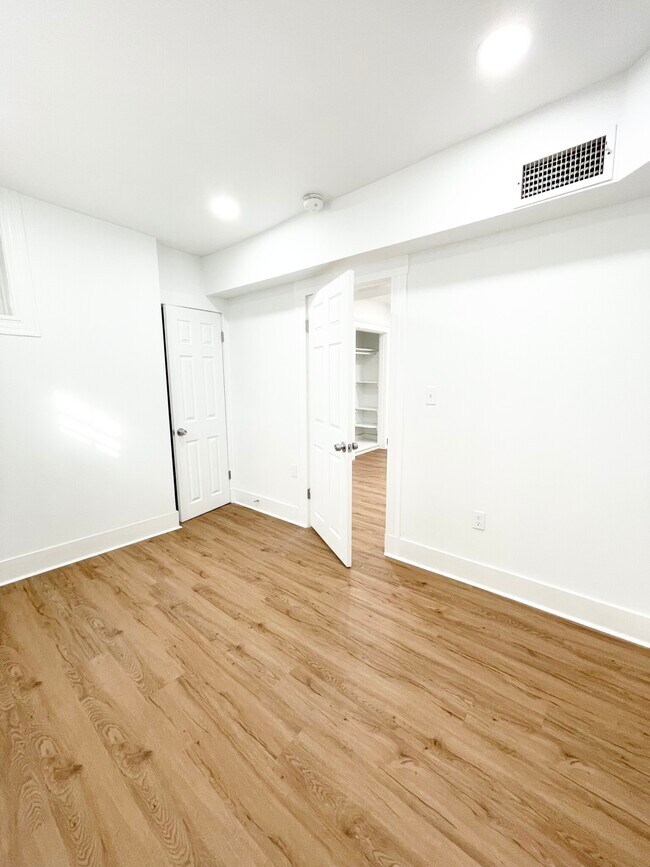 5 Wood St unit 14, Cambridge, MA 02140 - photo 4