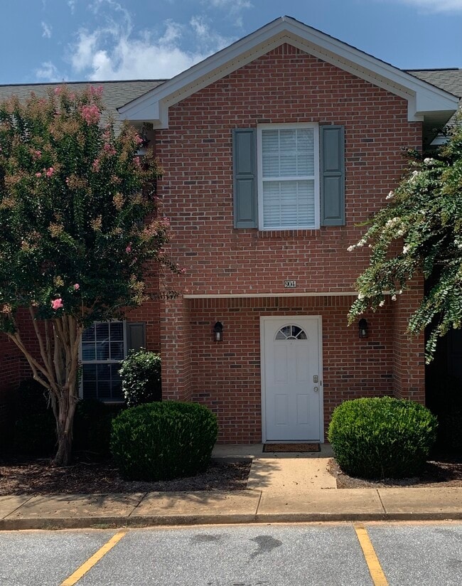 1477 N Donahue Dr, Auburn, AL 36830