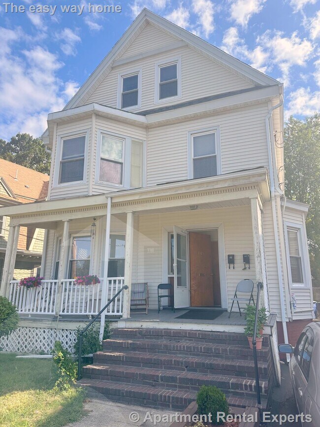 145 College Ave Unit 2, Somerville, MA 02144