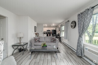 100 Long Branch Cir, Liverpool, NY 13090