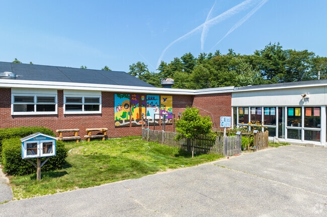 Front side area of the Williams-Cone School.