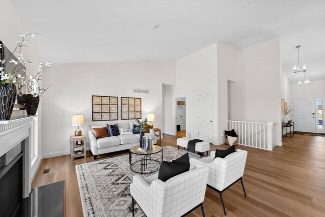 Estates at Pinckney Ridge