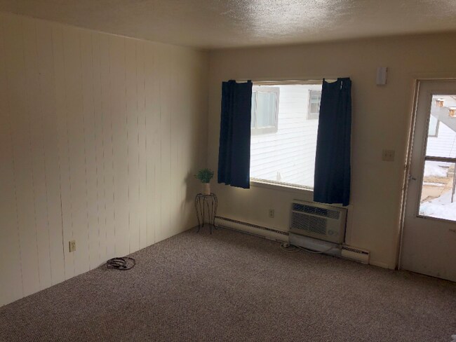 815 4th St SW unit 826, Valley City, ND 58072 - photo 3