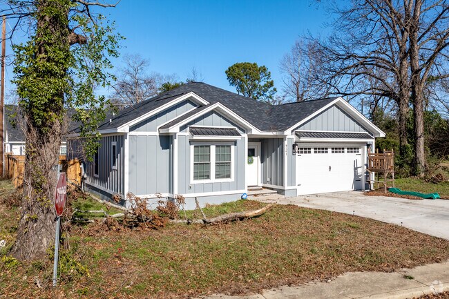 Newly built traditional-style homes are available in Stone Hill.