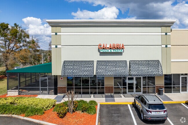 Calabria Ristorante & NY Style Pizza offers simple and classic Italian dishes near Greater Hills.