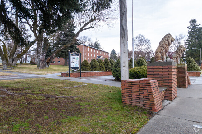 Upper Columbia Academy is a few minutes from downtown Spangle.