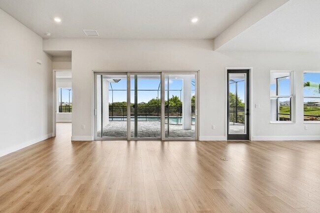 18172 Foxtail Loop unit 36462448, Venice, FL 34293 - photo 7