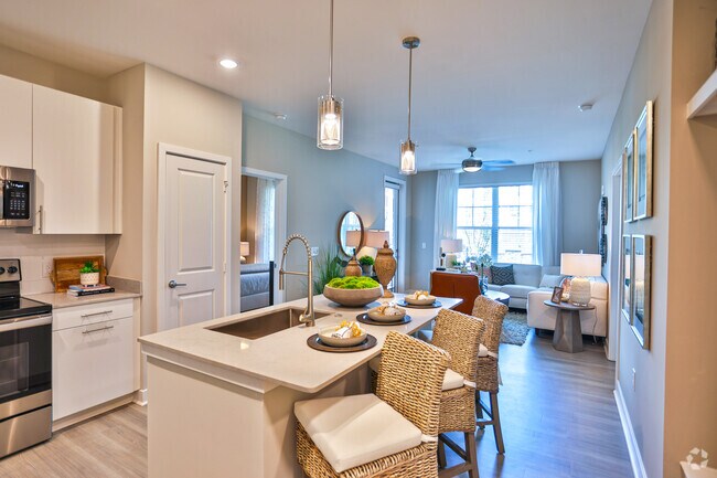 2BR, 2BA