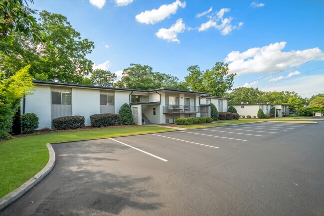 1794 S Lumpkin St unit 2, Athens, GA 30606 - photo 5