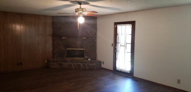 2928 S 125th E Ave, Tulsa, OK 74129 - photo 2