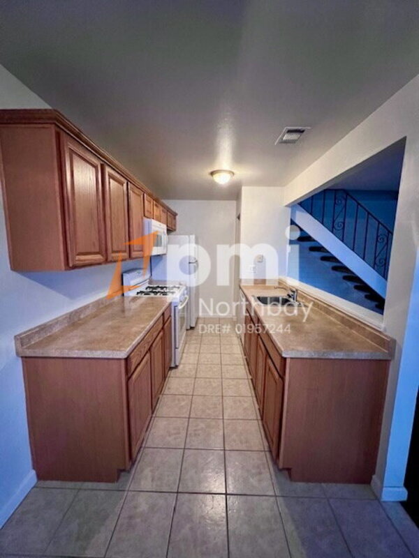 1977 Woodglen Ln unit 3, Vacaville, CA 95687 - photo 5