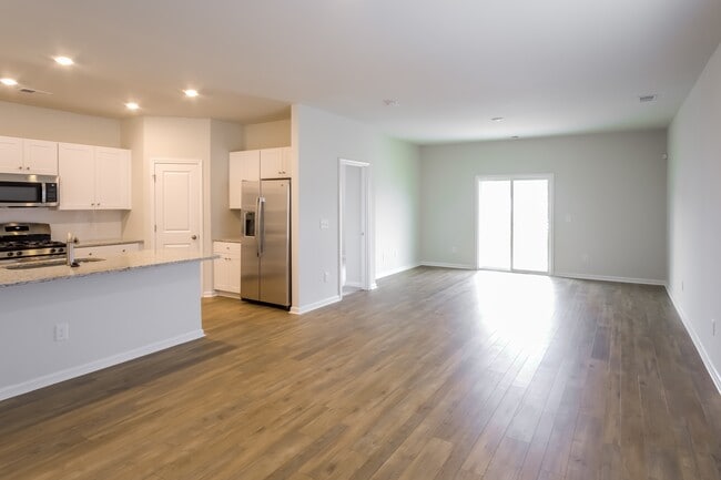 205 Cypress Tree Lp, Longs, SC 29568 - photo 3