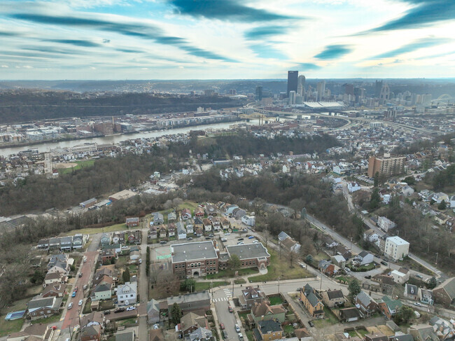 Spring Hill Elementary School is within minutes of Downtown Pittsburgh.