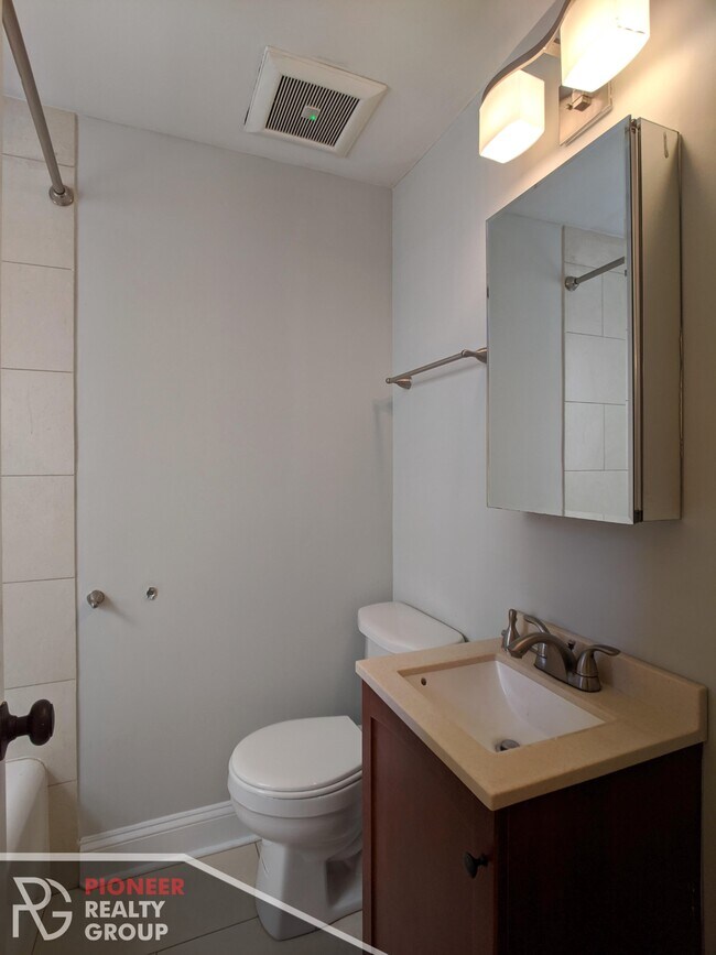 618 W Patterson Ave unit 612-508, Chicago, IL 60613 - photo 7