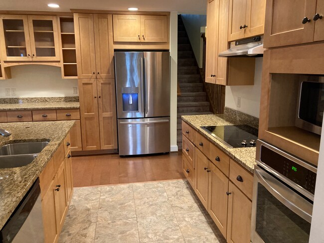 2539 Greenport Dr, Harrisonburg, VA 22801 - photo 6