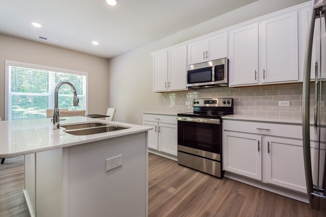 3337 Lilac Crk Trail, Gainesville, GA 30507 - photo 6