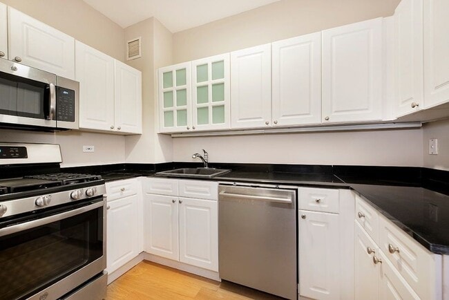 Murray Hill House unit 7A, New York, NY 10016 - photo 5