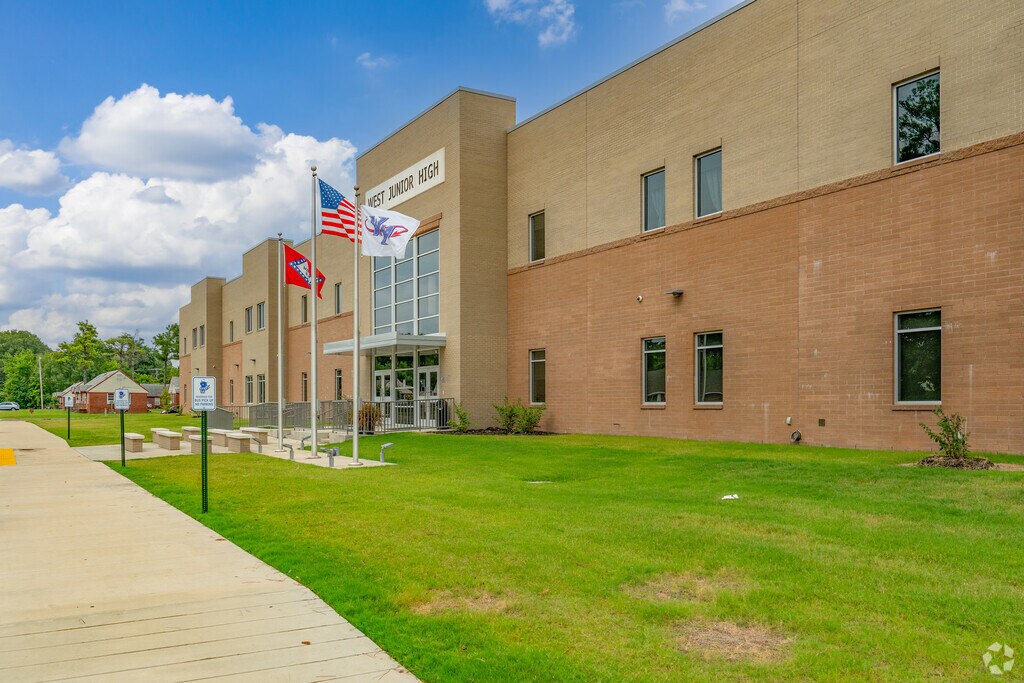 West Junior High is a public junior high school in West Memphis, Arkansas.