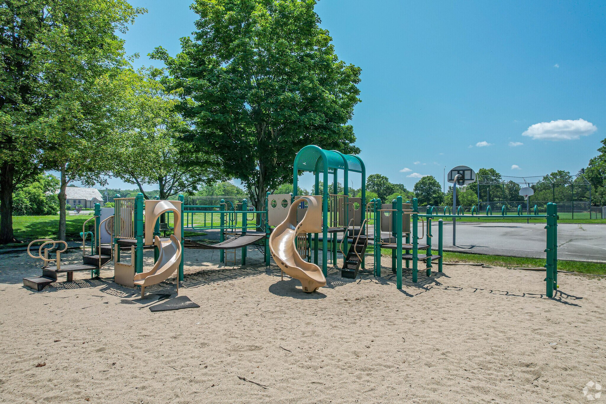 About Arlington Heights | Schools, Demographics, Things to Do - Homes.com