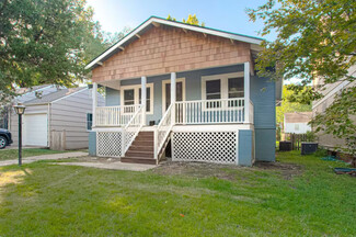 2105 W 73rd St, Prairie Village, KS 66208