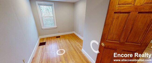 429 Franklin St unit 7N, Cambridge, MA 02139 - photo 3