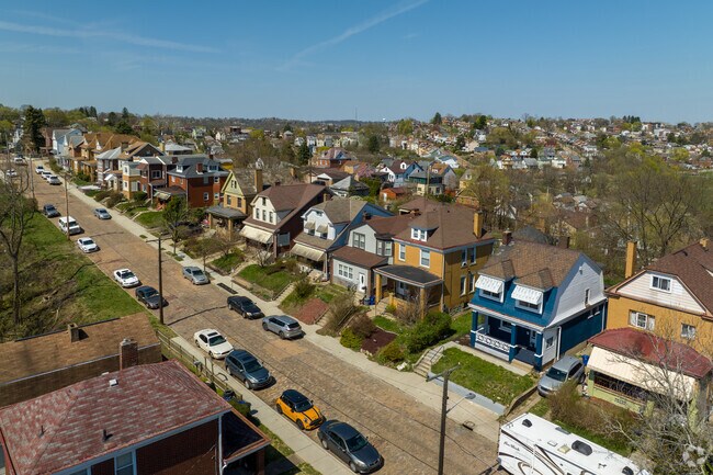 Variety of Home Architecture along Birmingham Ave in Carrick