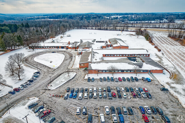 Monica B Leary Elementary School ranks in the top 30 percent of all schools in New York for overall test scores, math proficiency is top 20 percent, and reading proficiency is top 20 percent.