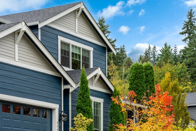 Canyon Park features elegant modern Craftsman-style homes.