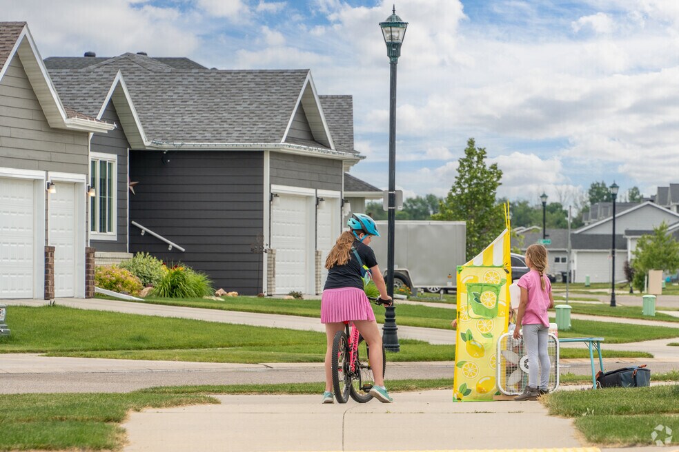 NH_Eaglewood_549434_P2_090324