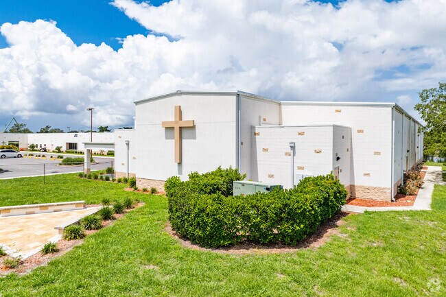 Bishop Larkin Catholic School has a student-teacher ratio of 12 to 1.