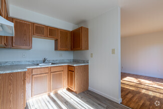 3901 Hammerberg Rd, Flint, MI 48507