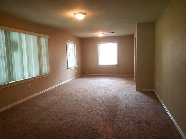 3758 Denton Hwy, North Richland Hills, TX 76117 - photo 5