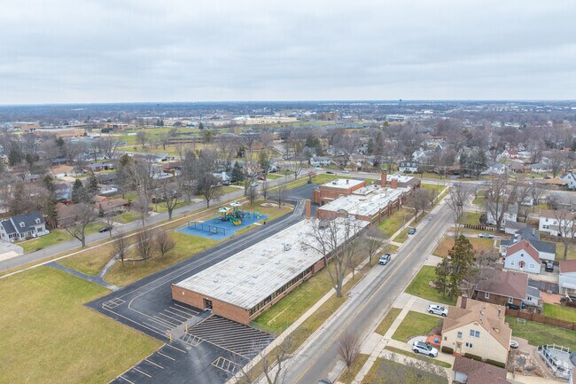 Your kids will enjoy learning in the inspring atmosphere of Taft Elementary School.