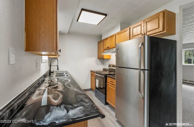 1117 Karluk St unit Karluk unit 4, Anchorage, AK 99501 - photo 6